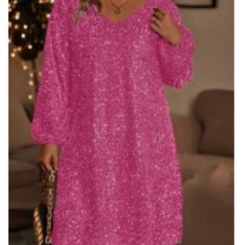 Beautiful pink sequin dress.size in US is 2x. 4x from out of state